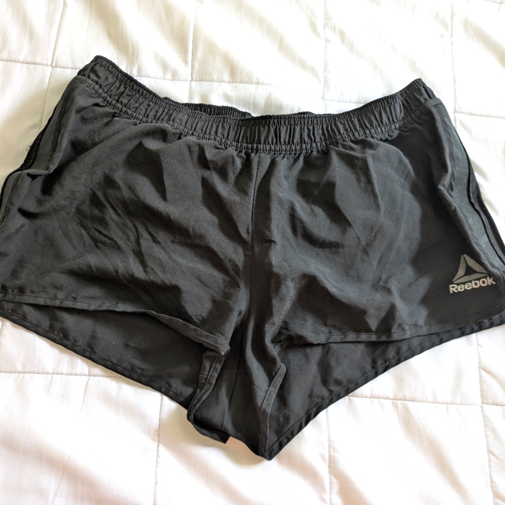 Reebok Size M Black Athletic Women's Shorts